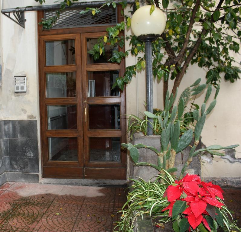 Tra L'Etna E Il Mare B&B カターニア エクステリア 写真