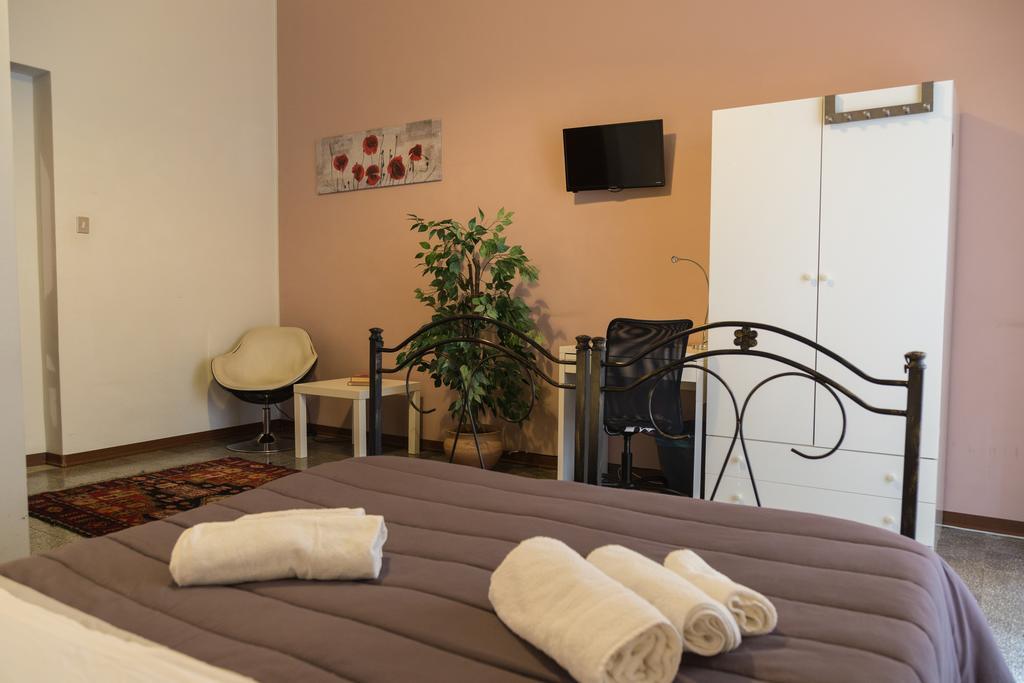 Tra L'Etna E Il Mare B&B カターニア エクステリア 写真