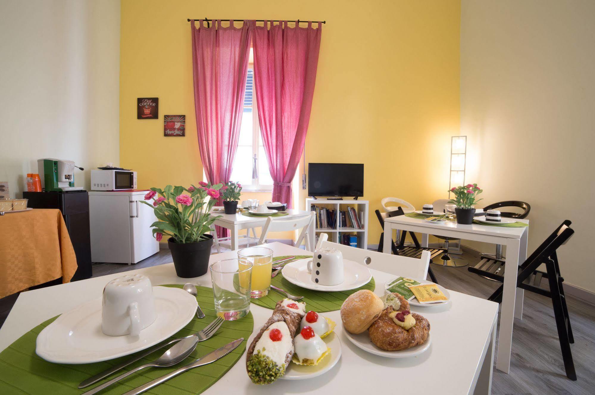 Tra L'Etna E Il Mare B&B カターニア エクステリア 写真