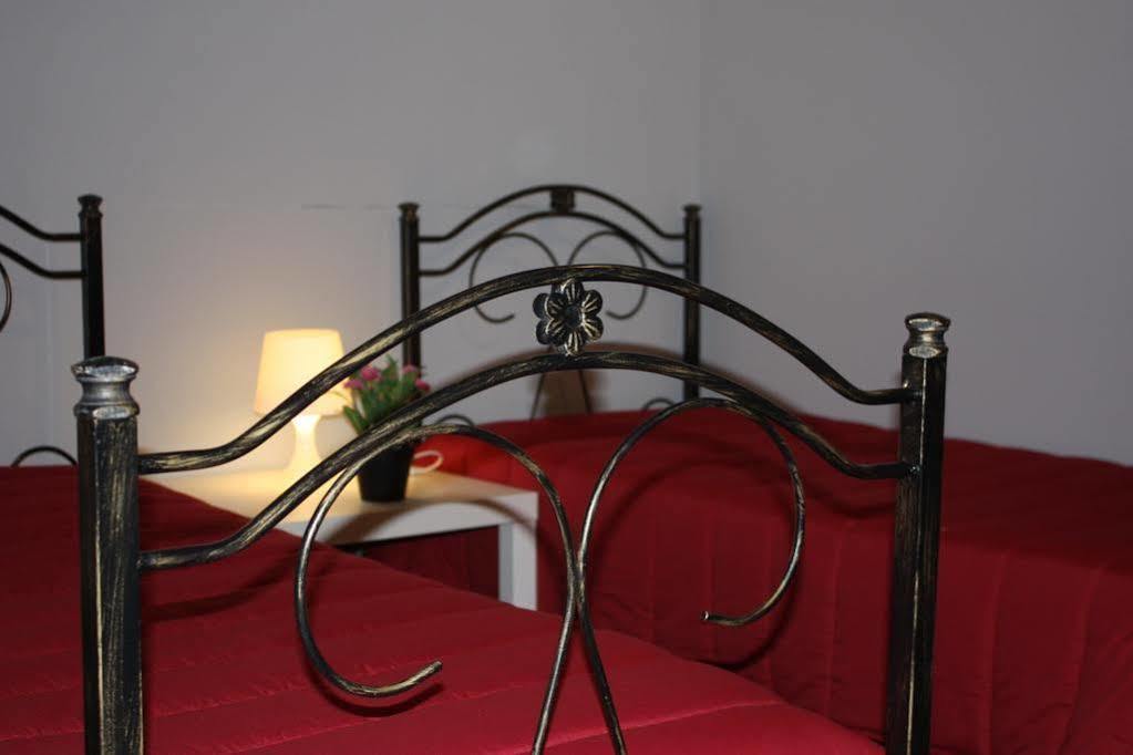 Tra L'Etna E Il Mare B&B カターニア エクステリア 写真