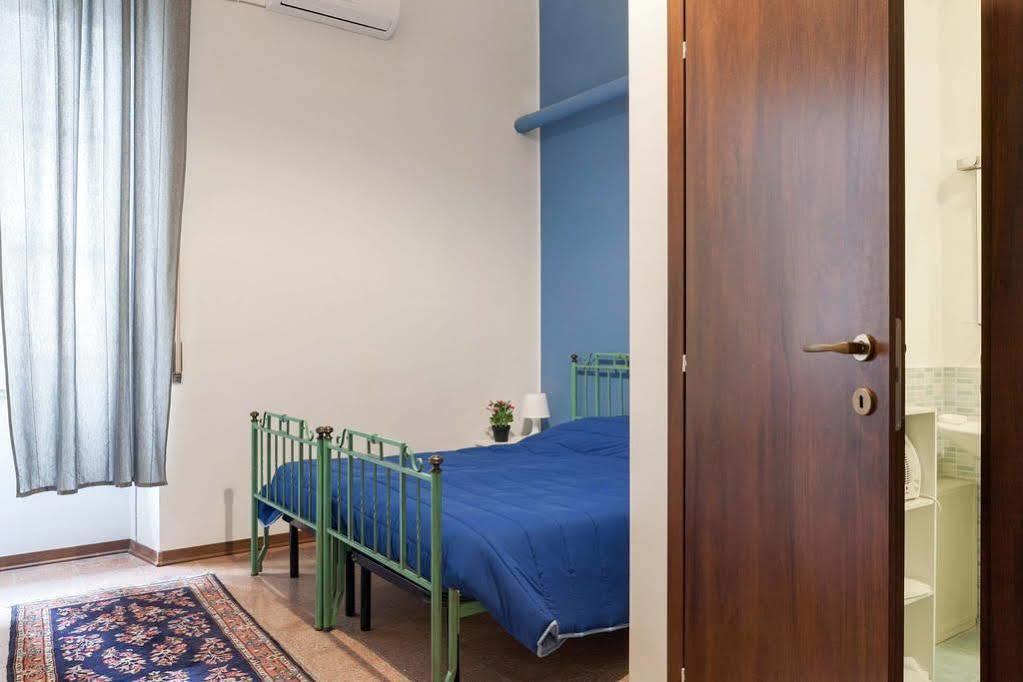 Tra L'Etna E Il Mare B&B カターニア エクステリア 写真